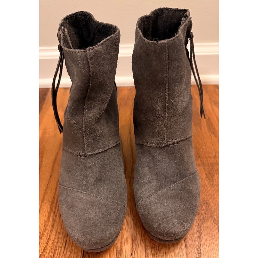 EUC TOMS Women’s Desert Wedge High Bootie - 9.5